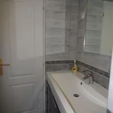 Διαμέρισμα Meuble 23 M2 Entierement Renove *